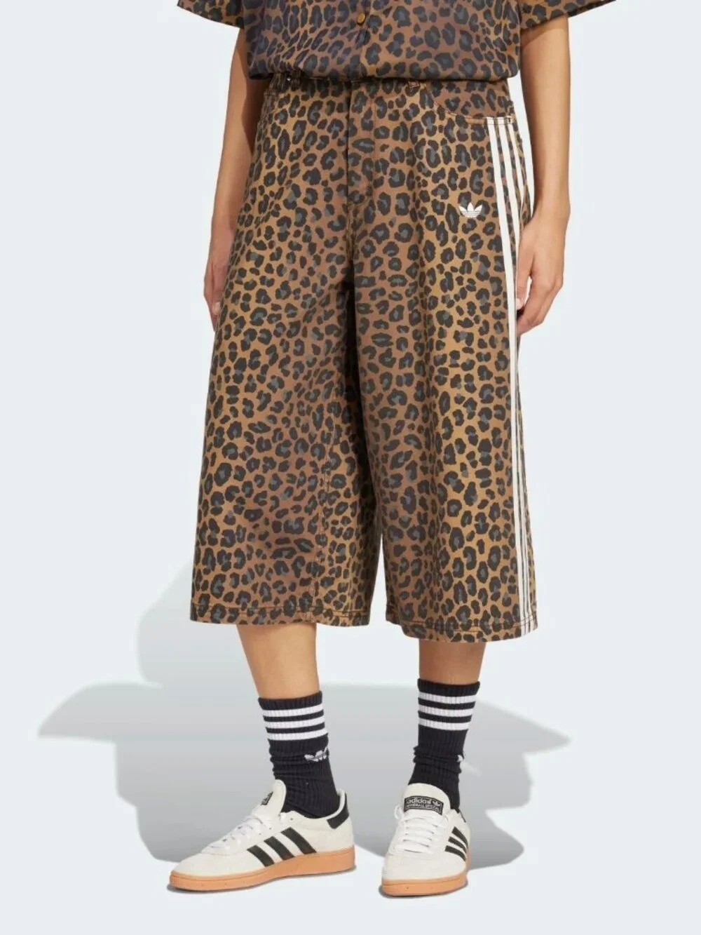 ADIDAS ORIGINALS 3 STRIPES LEOPARD DENIM BERMUDA SHORTS - Picture 2 of 11